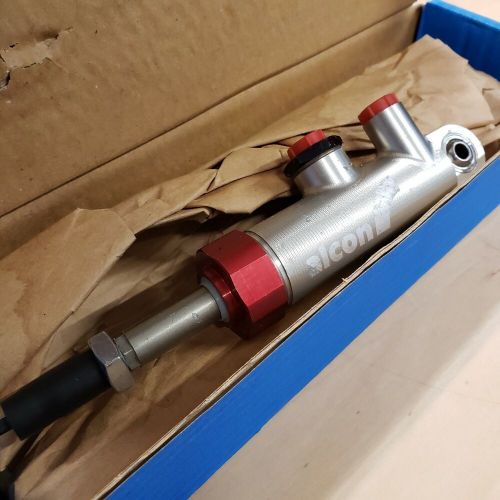 Alcon master cylinder .875" mar5240hm161mab (used)