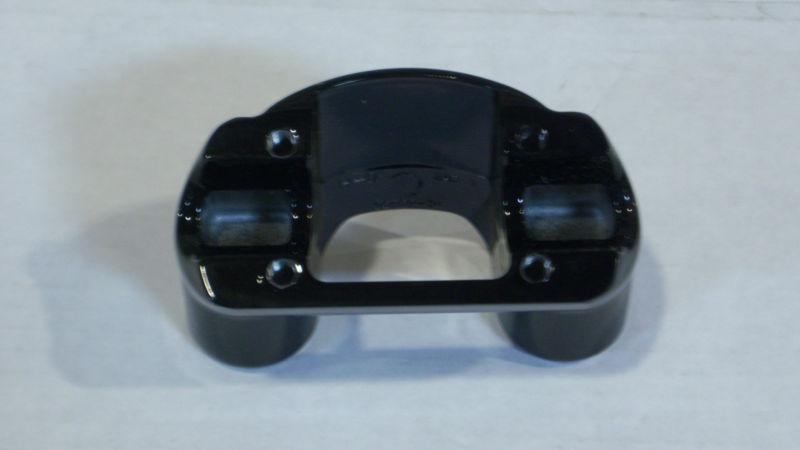 Lower handlebar riser