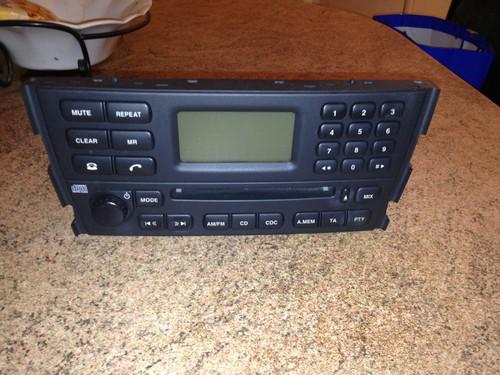  jaguar s type radio cd player.oem  2r83-18b876.    2004