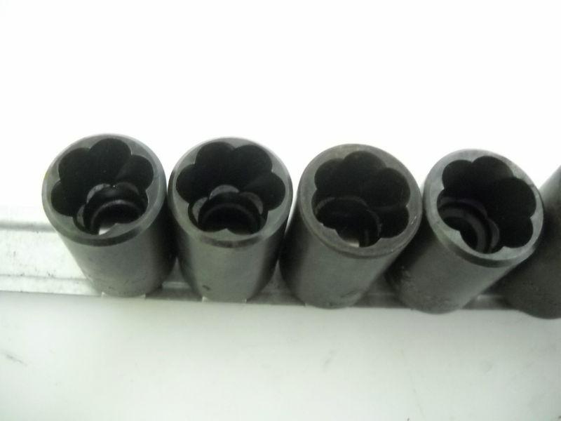 Find Blue Point 7pc Twist Socket Set SAE & Metric (B) in Waterbury