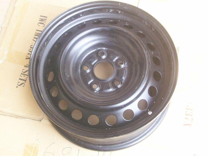 '07-'11 toyota camry 16" steel wheel  (69494)