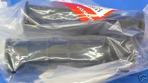 HONDA 250R ATC250R HANDLEBAR GRIPS CAPS SET NEW OEM NOS ENGINE MOTOR CYLINDER, US $42.99, image 2