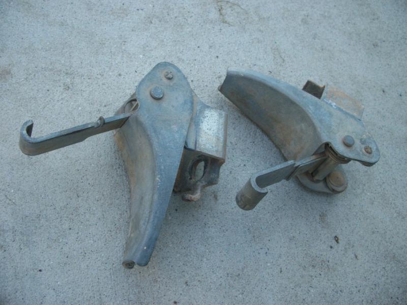 1973 1972 1971 1970 1969 1968  jeep commando jeepster tailgate hinge locks