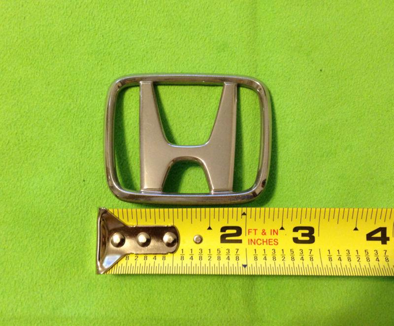 90-97 honda accord 97-01 prelude factory oem rear trunk emblem 75701 sm4 9000