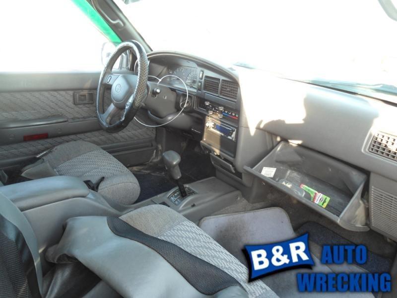 Radio/Stereo for 95 TOYOTA 4 RUNNER ~, US $98.97, image 3