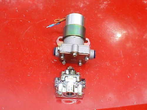 Electric fuel pump,140 gph &amp; regulator,holley,rat rod