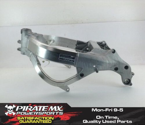 Honda cbr 600 f4 main frame chassis slvg #25 1999