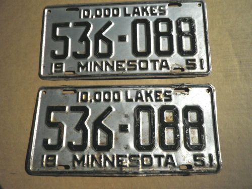Original minnesota license plates - 1951 matching pair - &#034;10,000 lakes&#034;