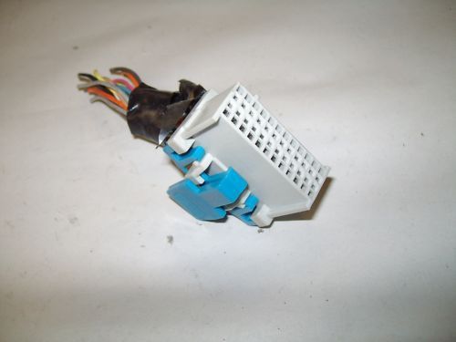 00-03 saturn vue l series ion cd /cassette radio plug