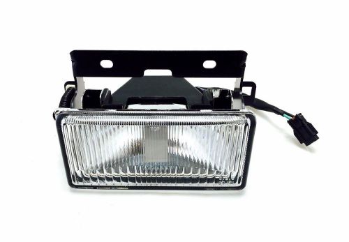 Isuzu rodeo 1998-1999 fog lamp assembly right hand side with bulb included rh