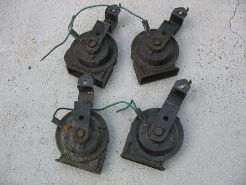 Gm cadillac 4 horn set 1 wire  notes: a c d f  buick oldsmobile pontiac horns