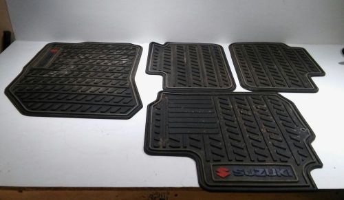 Suzuki rubber floor mats 4pc (sa555)