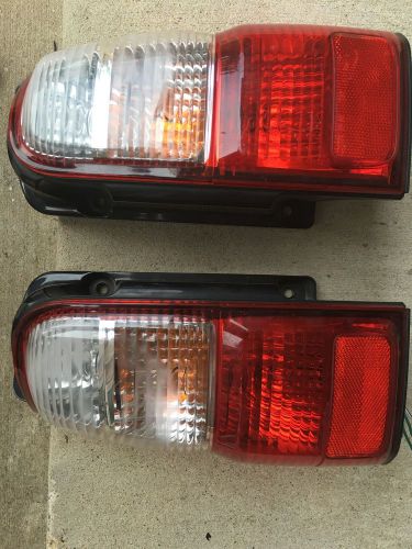 1999 toyota 4runner oem tail lights left and right