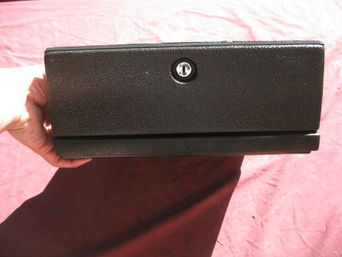 Volvo 240 oem glove box assembly black in good condition - 1974-1980 early 240