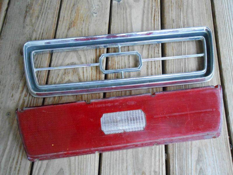 1973 ford thunderbird tail light lens w/bezel . 