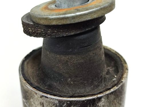 687-44555-00-94 MOUNT DAMPER, LOWER SIDE, 90109-12261-00 BOLT Yamaha 55-90HP, US $20.00, image 16