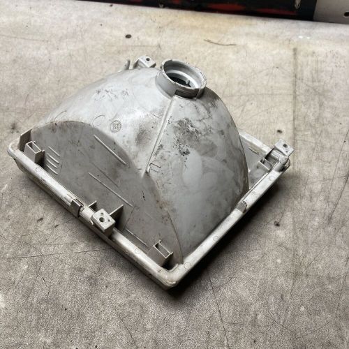 Passenger right headlight glass w124 fits 86-93 mercedes 300d 300e 19700