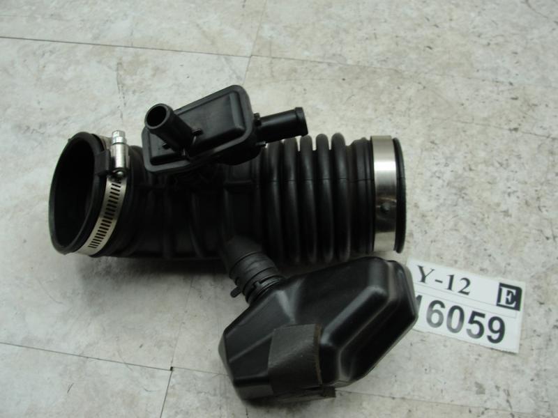 Sell 2007 08 G35 SEDAN AUTO AIR CLEANER INTAKE DUCT HOSE TUBE PIPE RESONATOR RIGHT in Houston
