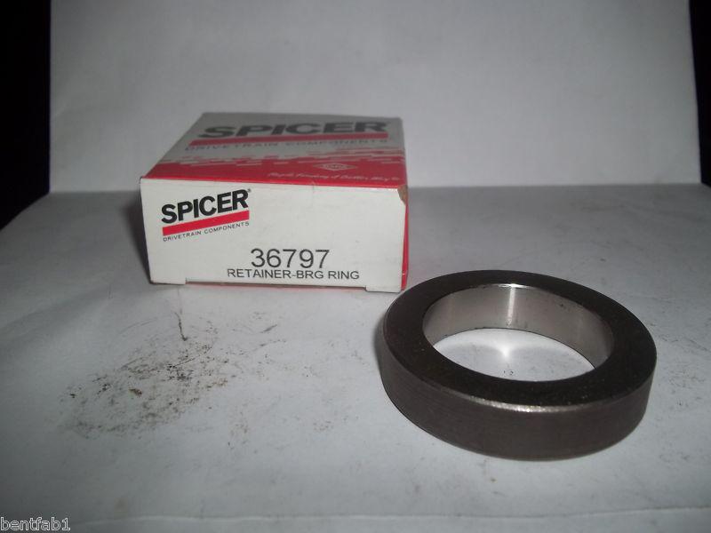 Dana spicer 36797 ring wheel bearing retainer new old stock