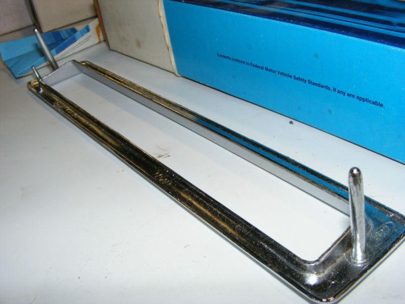 1972 FORD THUNDERBIRD LH BODY SIDE MARKER LENS BEZEL DOOR NOS NEW D2SZ-15A440-F, US $24.99, image 2