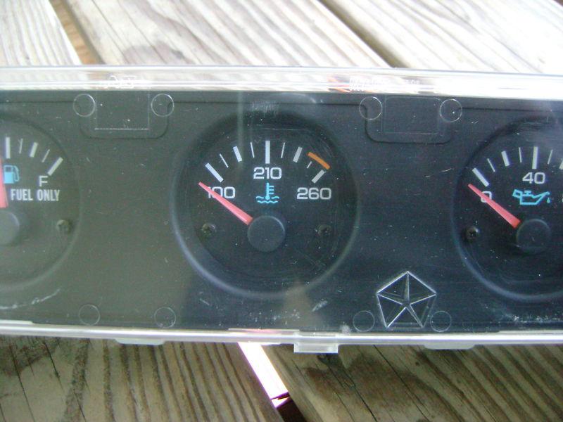 Sell 1992199319941995 JEEP WRANGLER YJ INSTRUMENT/GAUGE CENTER CLUTER OEM in Massachusetts