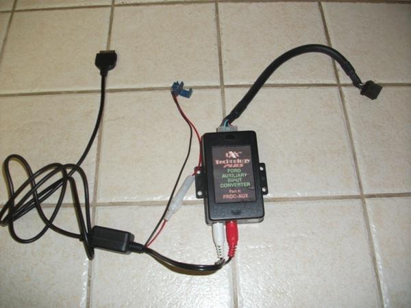 Ipod / iphone adaptor connects to ford focus oem aux radio