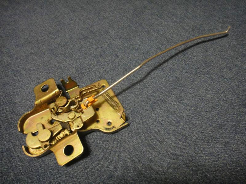 Sell 2002 Mazda Miata Trunk Latch in Evans, US, for US 15.00