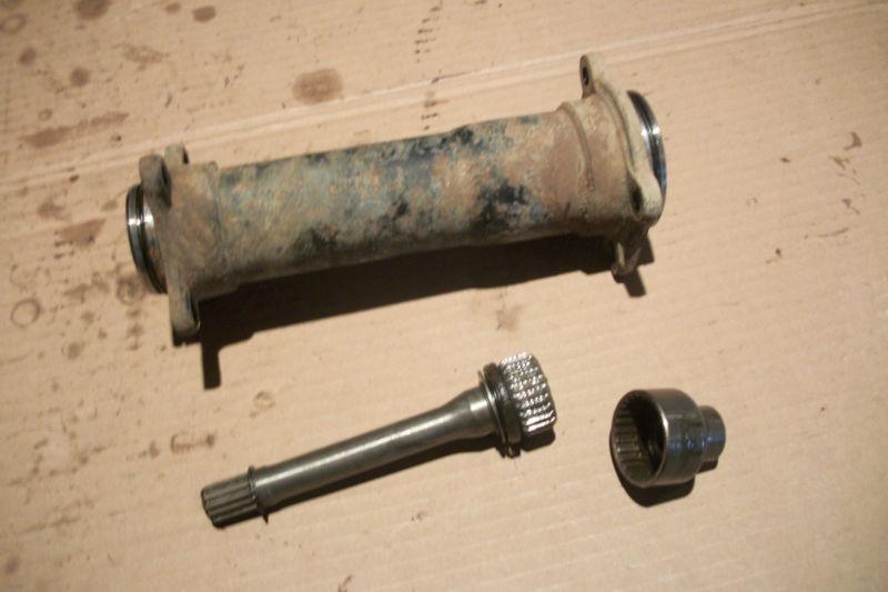 Yamaha moto 4 yfm200 yfm 200 1985 rear driveshaft drive shaft housing
