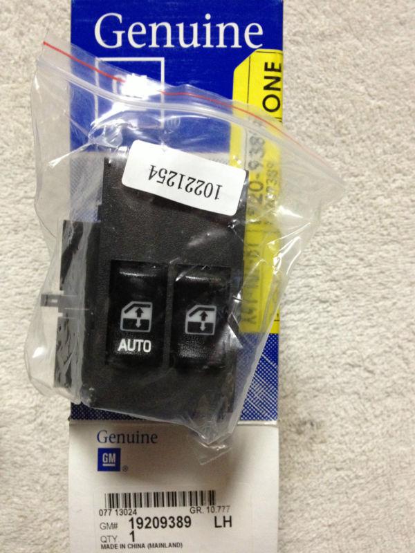 Chevrolet gm oem 19209389 left  front door window switch assembly