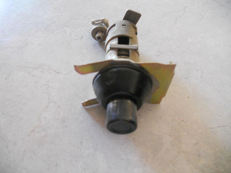 Purchase GMC ENVOY 0205 03 04 Rear Liftgate Tail gate Glass Latch