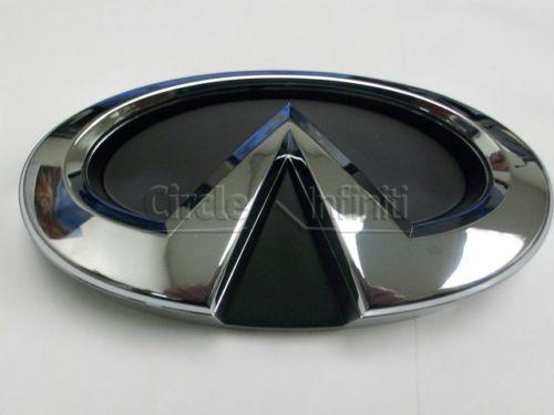 New oem infiniti 2002-2004 i35 front grille emblem 