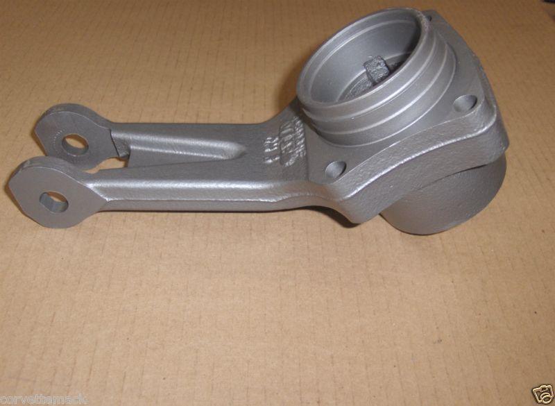 CORVETTE REAR WHEEL TRAILING ARM BEARING HOUSING RH 65,66,67,68,69,70,71,72-82, US $65.00, image 2