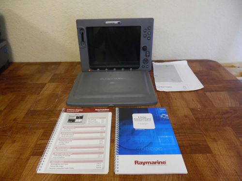 Raymarine e120 e02013 classic display &amp; suncover w/updated s/w w/90 day warranty