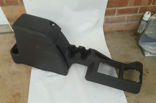 97-06 98 99 00 01 02 03 04 05 jeep wrangler dark grey center console subwoofer