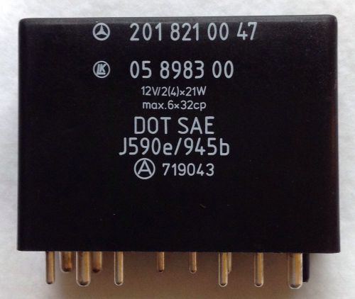 Mercedes benz multi purpose relay hazards,turn signal,wipers part 2018210047 euc