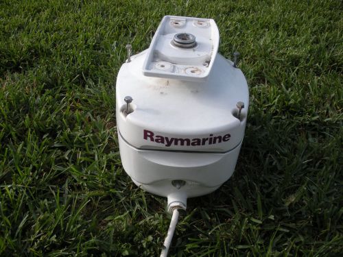 Raymarine m92693 4&#039; radar antenna            pedestal only