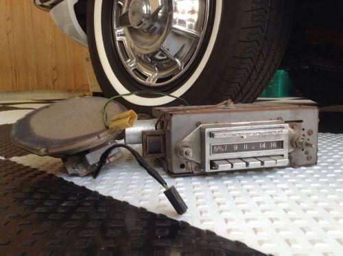 1962 corvette original wonderbar radio &amp; speaker.