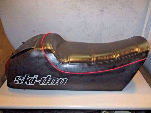 Ski-doo bombardier mach 1 mxz 670 583 formula seat taillight assy oem no rips