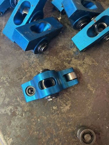 Small block chevy 1.6 roller rocker arms