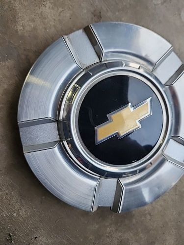 Chevrolet gm silverado tahoe 1500 9596343 oem single wheel center cap 6 lug