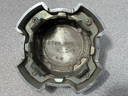 DATSUN VINTAGE OEM CENTER WHEEL HUB CAP 40343 W8300 XX GREEN (4), US $95.00, image 3