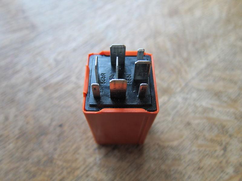 Purchase SAAB 900 9000 93 95 HEADLIGHT LAMP RELAY (ORANGE) 41 09 070 HELLA FREE SHIP in