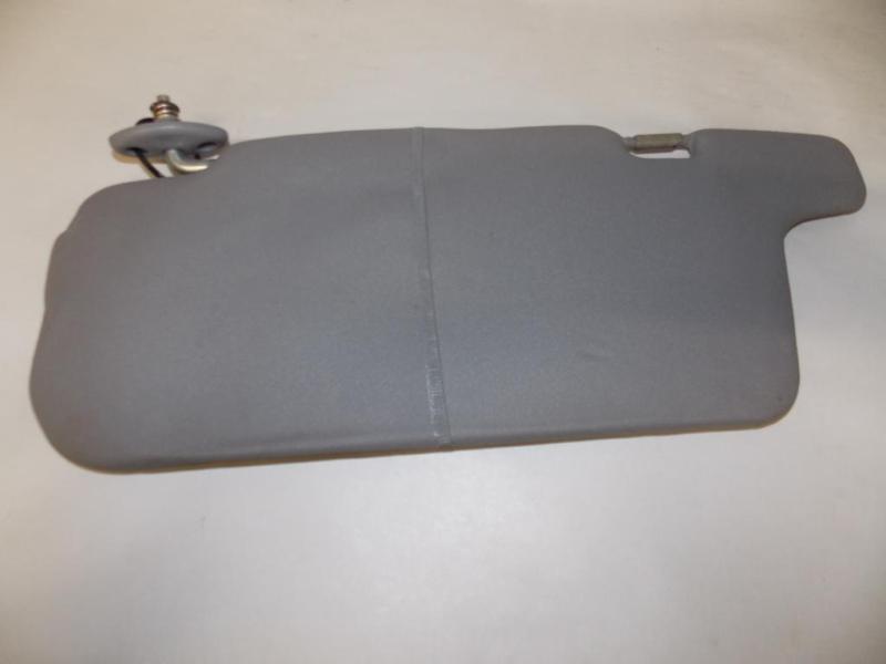 Purchase 9494 Suzuki Swift Left Driver Sun Visor 1994 4200 in Dover
