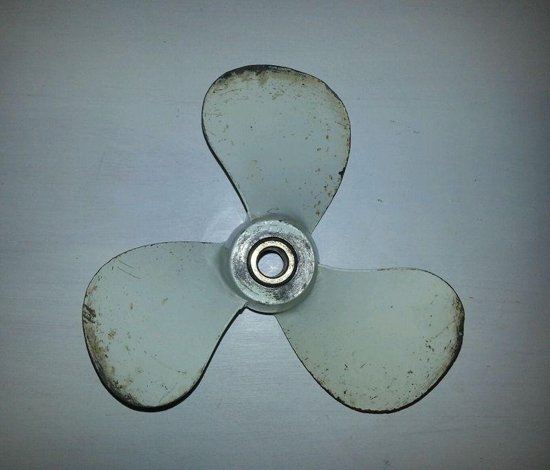 Johnson evenruid boat propeller