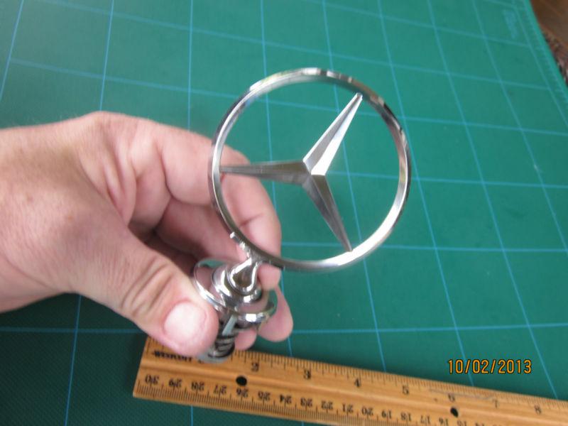 1970 s 1980 s 77 - 93 oem mercedes benz hood logo emblem ornament...nice shape 