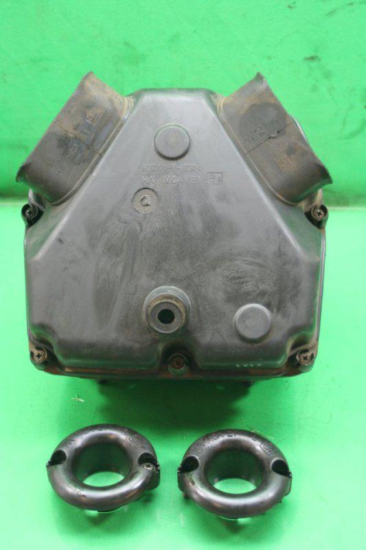 Purchase 2002 Honda Goldwing GL1800 Air Intake Filter Box in DeKalb