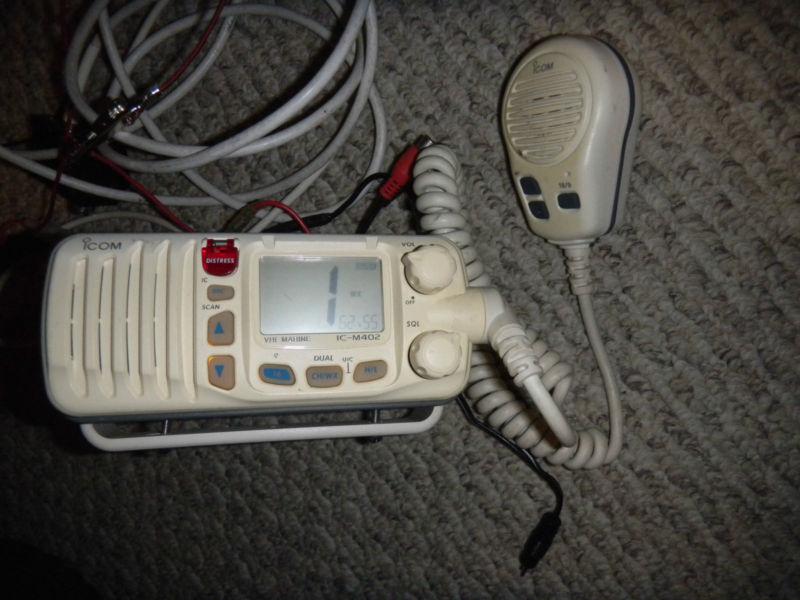  icom ic-m402  marine radio with mic