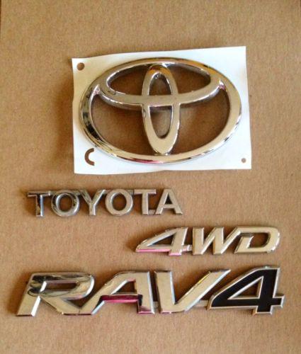 2009 toyota rav 4 rear tailgate emblem