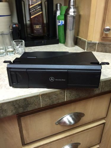 W203 6 disc cd changer c230 mercedes benz