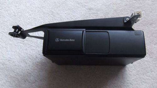 Mercedes benz ml320 6 disk cd changer 1998 1999 2000 with bracket and magazine